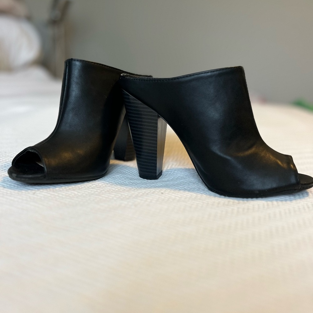 Bamboo | Elegant Black Women's Open Toe Mules (8|38)